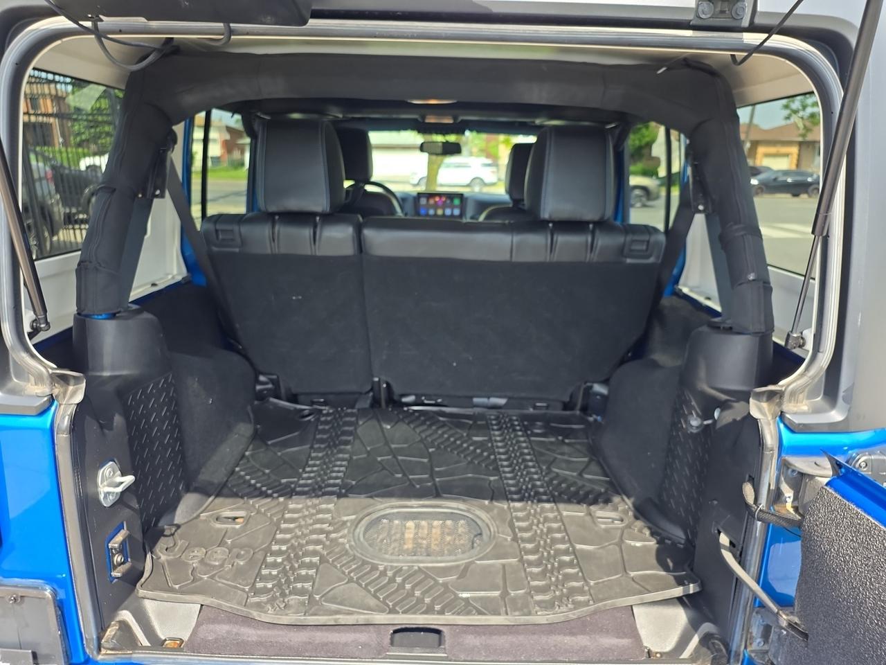 2016 Jeep WRANGLER UNLIMITED 4WD Sahara * NO ACCIDENTS / LOW KM / FULL SERVICE Photo