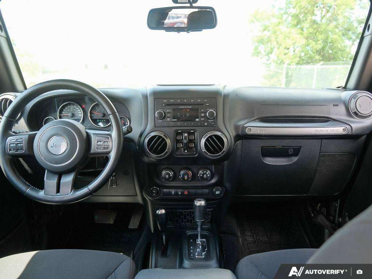 2018 Jeep Wrangler JK UNLIMITED WILLYS, 3.6L V6, 4X4, ALLOYS, CLOTH, CERTIFIED AS-TRADED! Photo