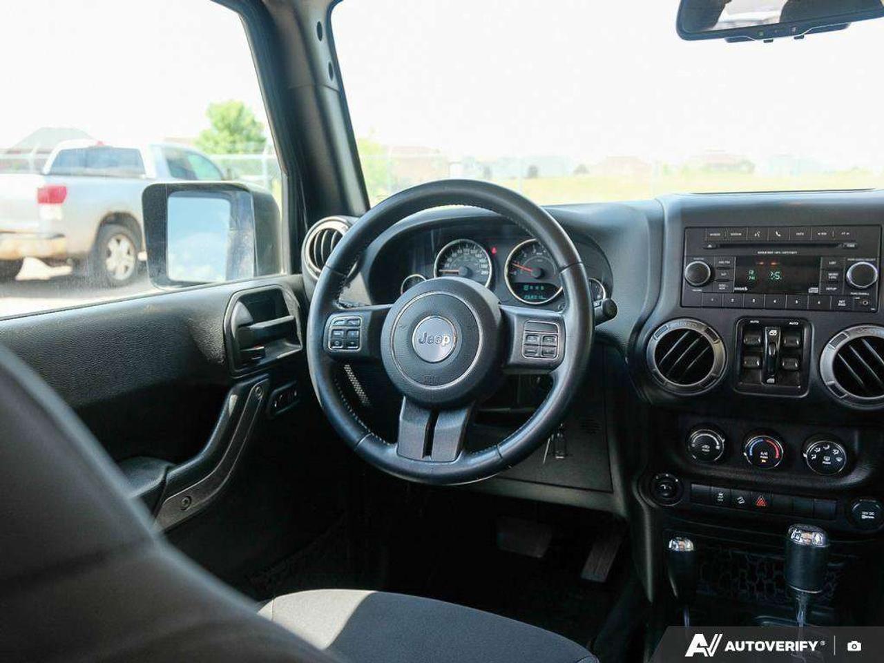 2018 Jeep Wrangler JK UNLIMITED WILLYS, 3.6L V6, 4X4, ALLOYS, CLOTH, CERTIFIED AS-TRADED! Photo