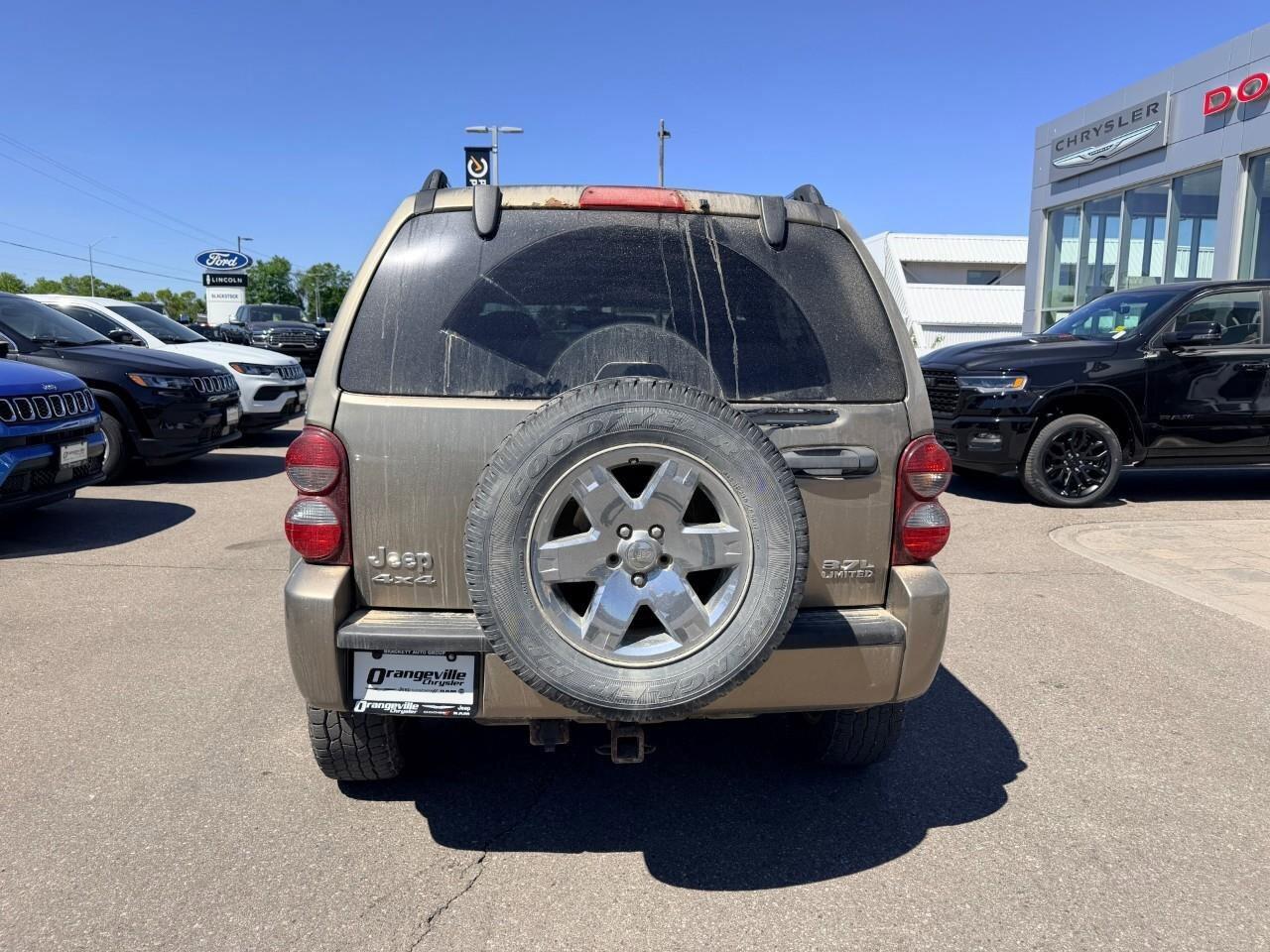 2005 Jeep Liberty 4dr Limited 4WD Photo