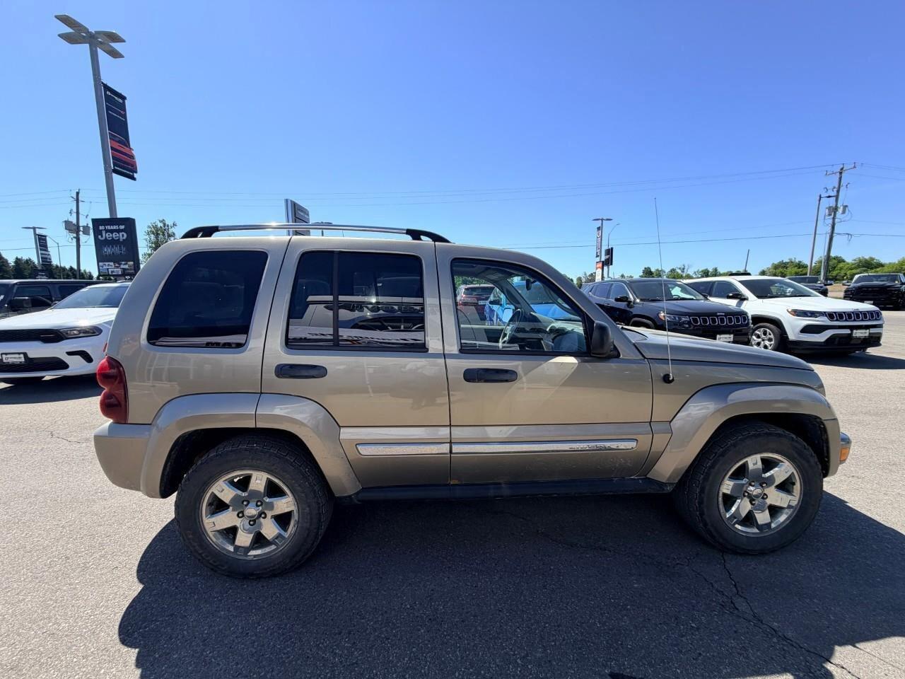2005 Jeep Liberty 4dr Limited 4WD Photo