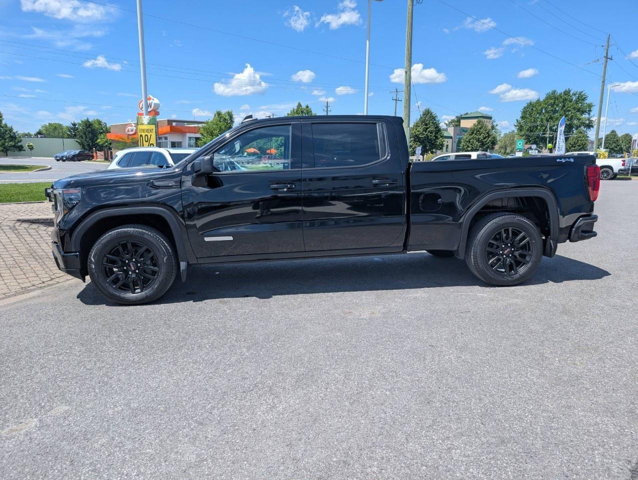 2024 GMC Sierra 1500 Crew Cab Standard Box 4-Wheel Drive Elevation Photo