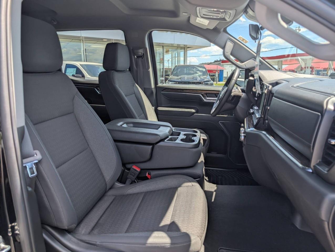 2024 GMC Sierra 1500 Crew Cab Standard Box 4-Wheel Drive Elevation Photo