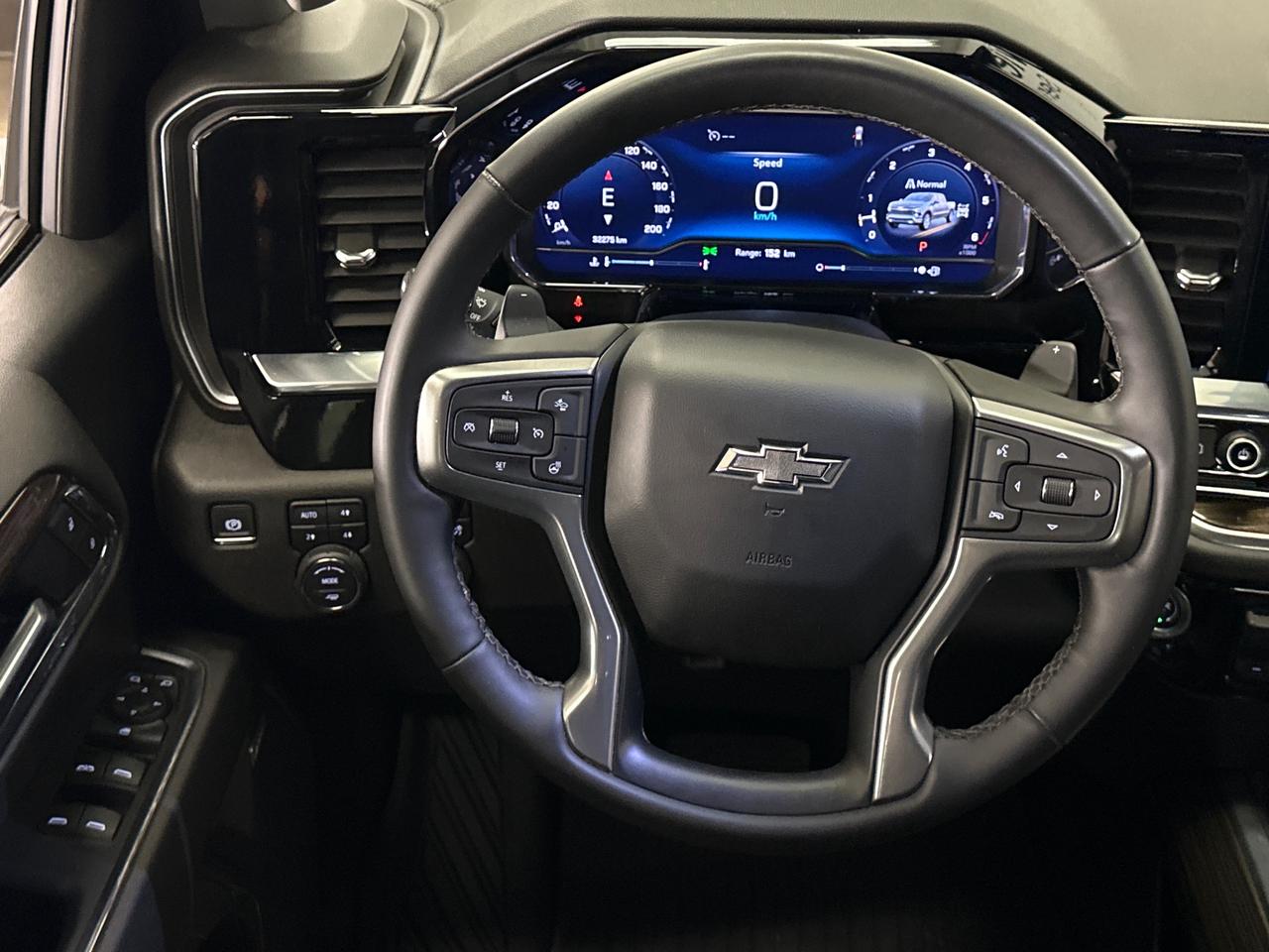 2024 Chevrolet Silverado 1500 RST Photo