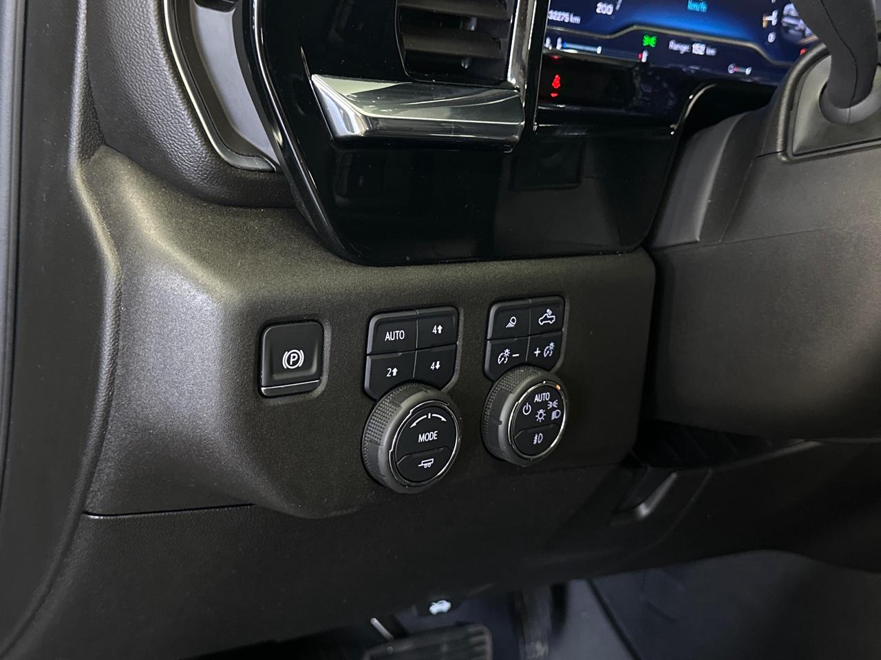 2024 Chevrolet Silverado 1500 RST Photo