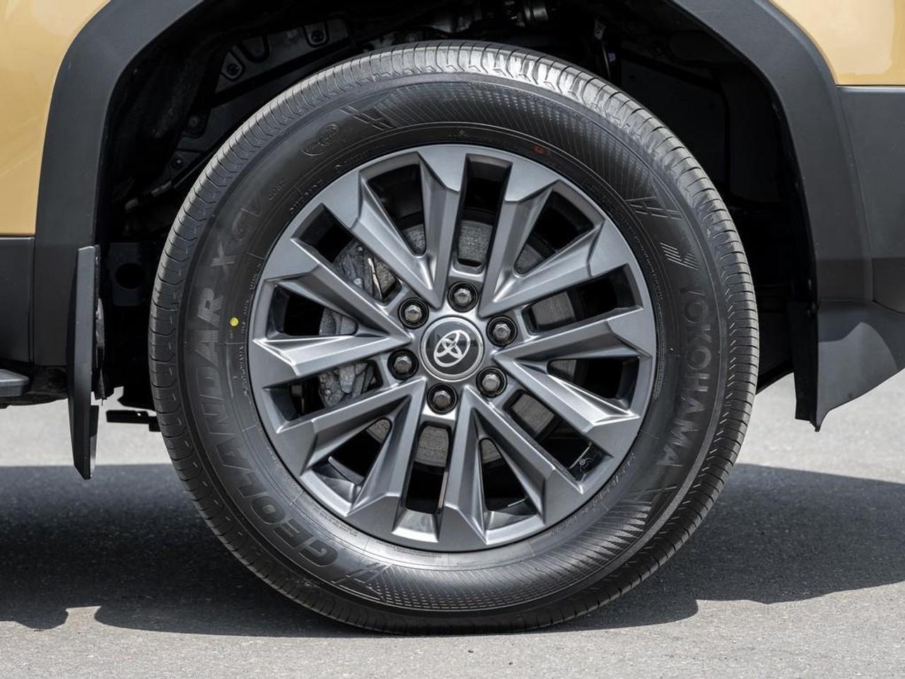 2025 Toyota Land Cruiser  Photo3