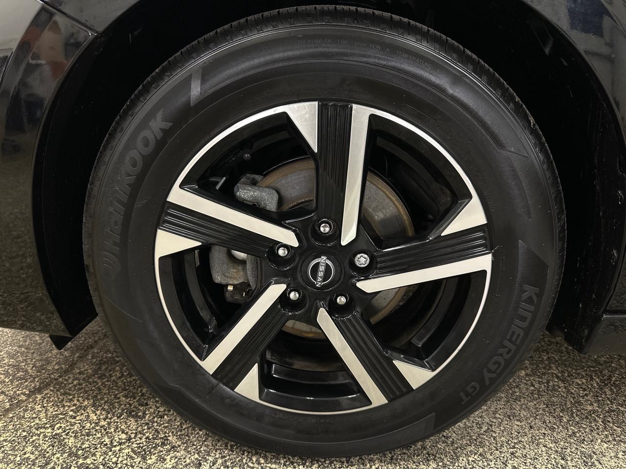 2024 Nissan Sentra SV Photo