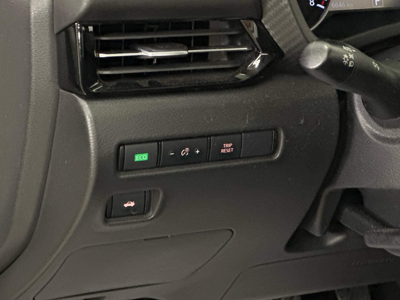 2024 Nissan Sentra SR Photo