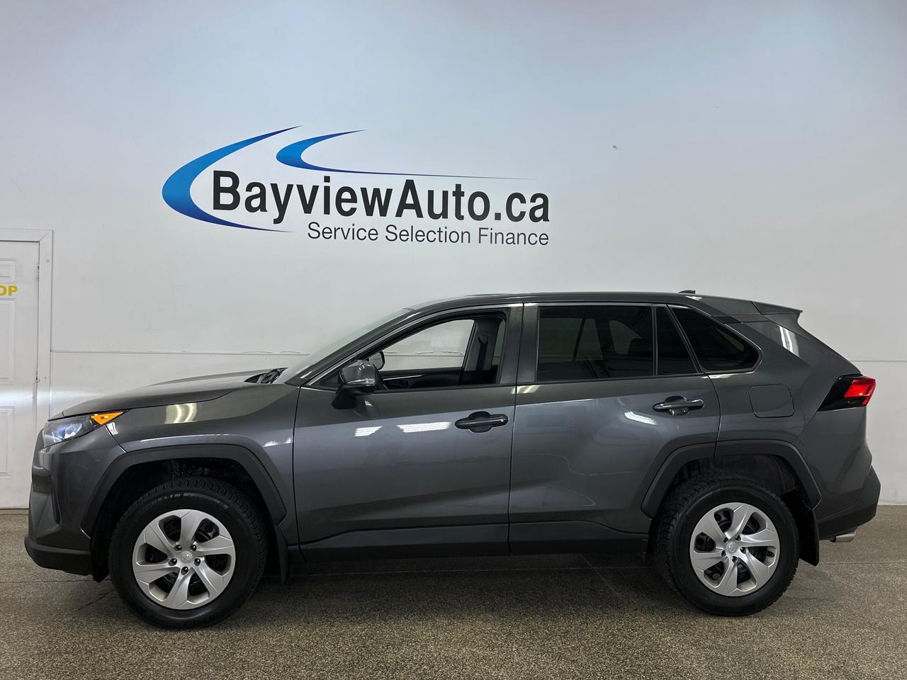 2022 Toyota RAV4 LE Photo