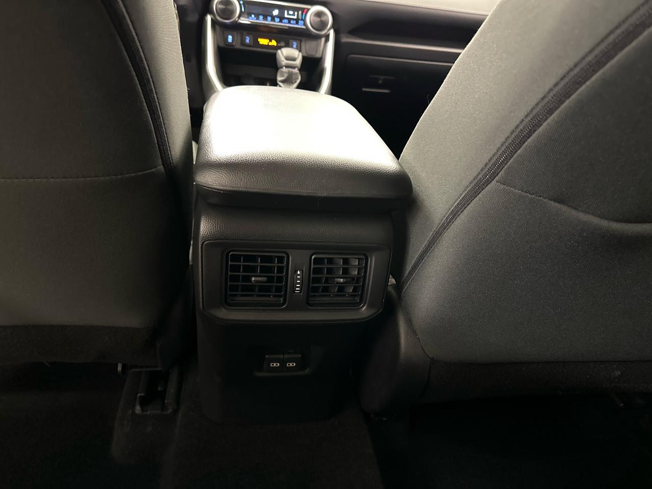 2022 Toyota RAV4 LE Photo