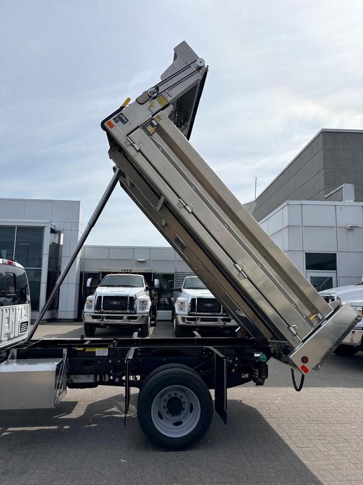 2026 Ford F-550 Chassis  Photo