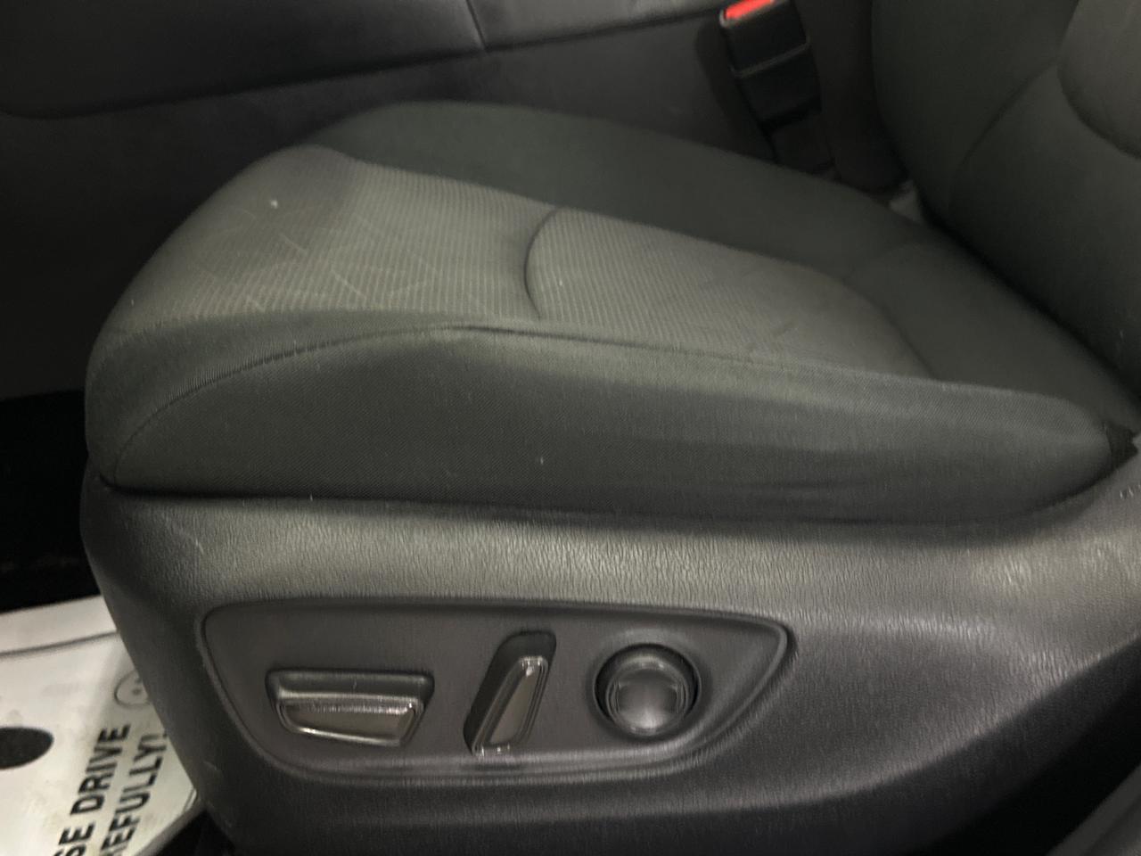 2024 Toyota RAV4 Hybrid XLE Photo