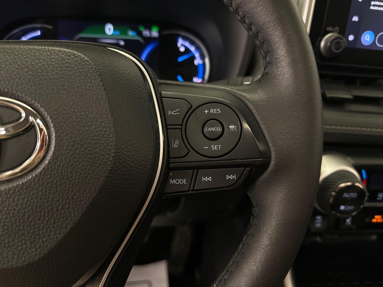2024 Toyota RAV4 Hybrid XLE Photo