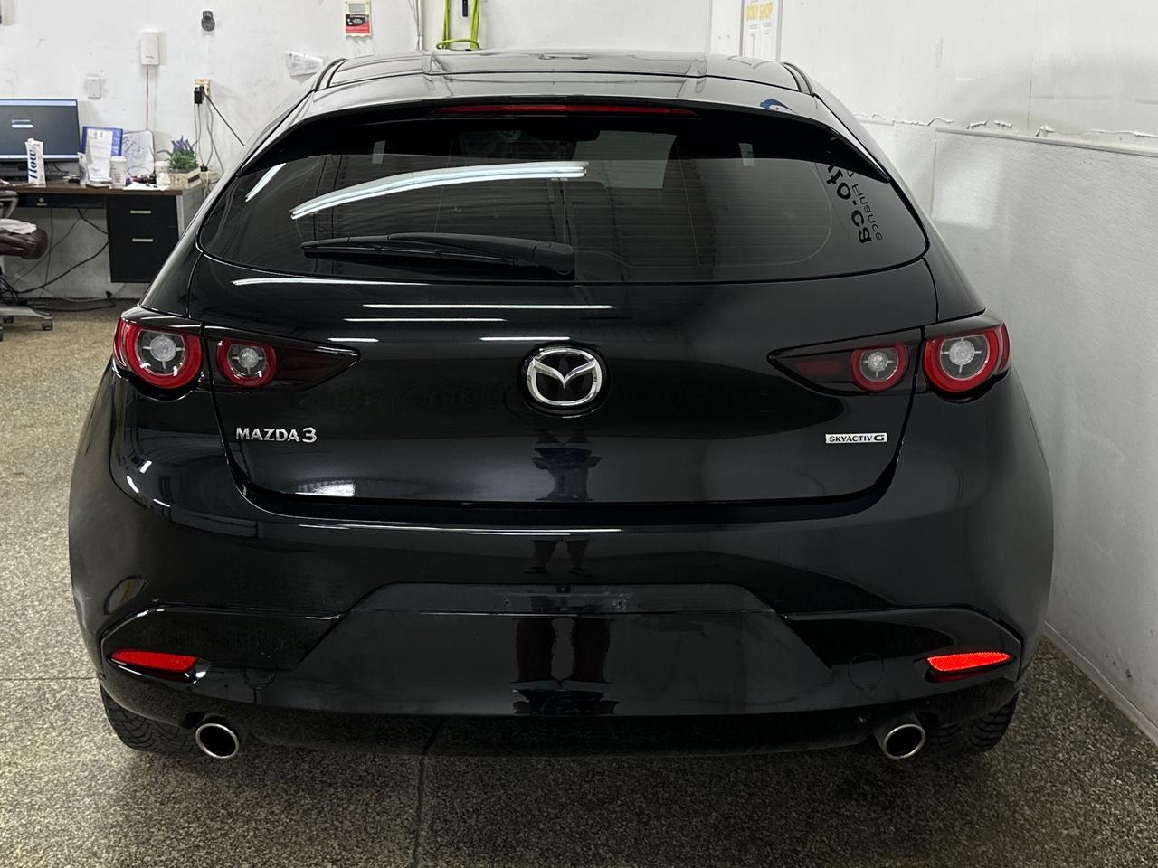 2025 Mazda MAZDA3 GX Photo