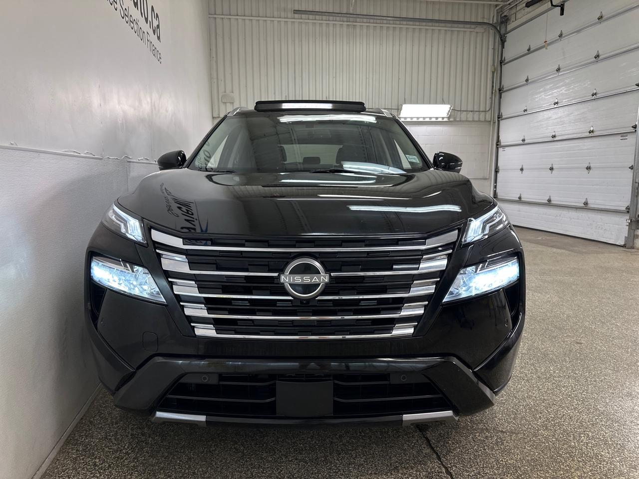 2024 Nissan Rogue Platinum Photo
