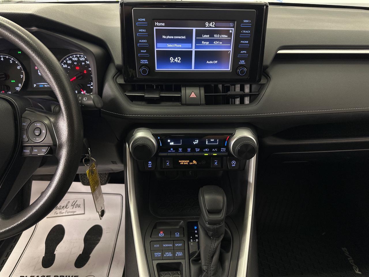 2021 Toyota RAV4 LE Photo