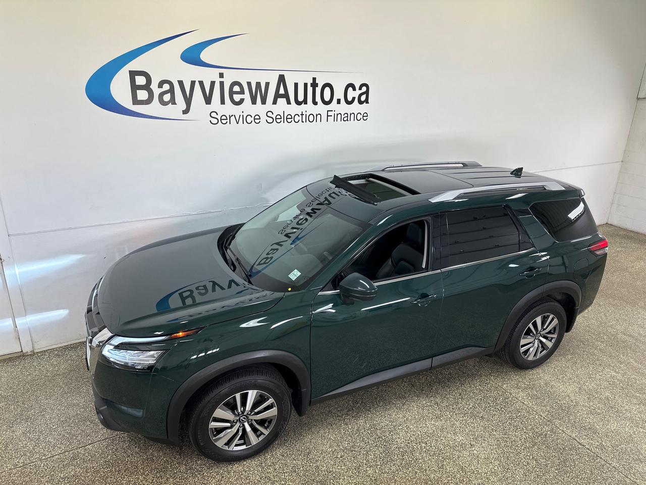 2022 Nissan Pathfinder SL Photo0