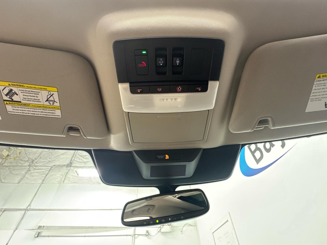 2022 Nissan Pathfinder SL Photo