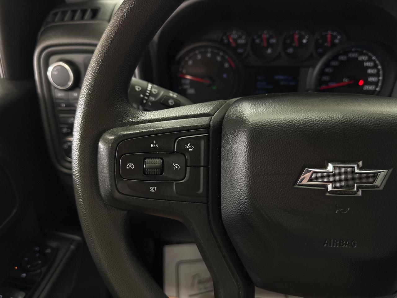 2024 Chevrolet Silverado 1500 Custom Trail Boss - 5.3L/39KM/OFF 1 OWNER LEASE Photo