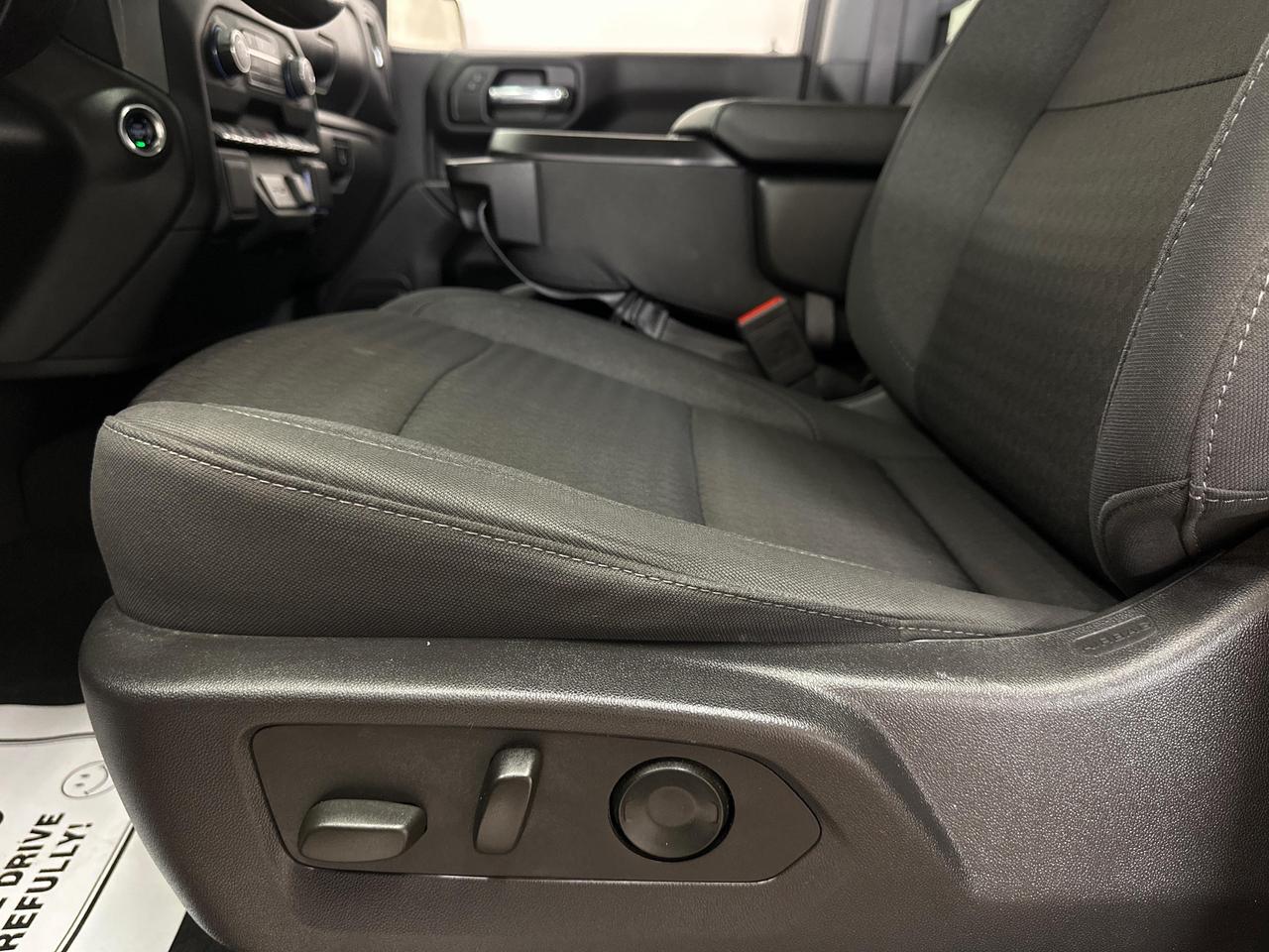 2024 Chevrolet Silverado 1500 Custom Trail Boss - 5.3L/39KM/OFF 1 OWNER LEASE Photo