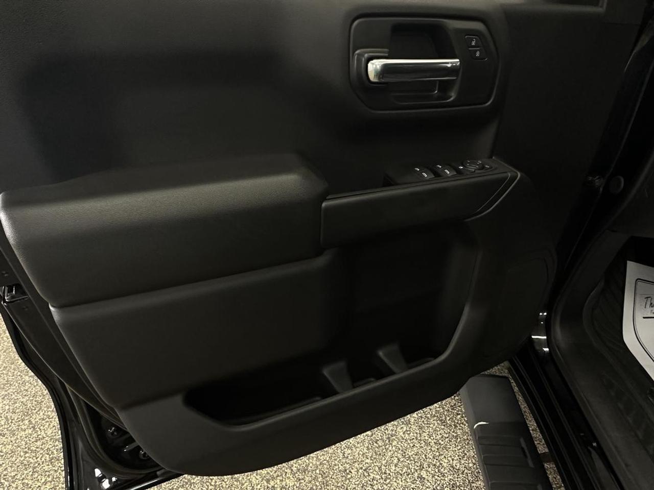 2024 Chevrolet Silverado 1500 Custom Trail Boss Photo