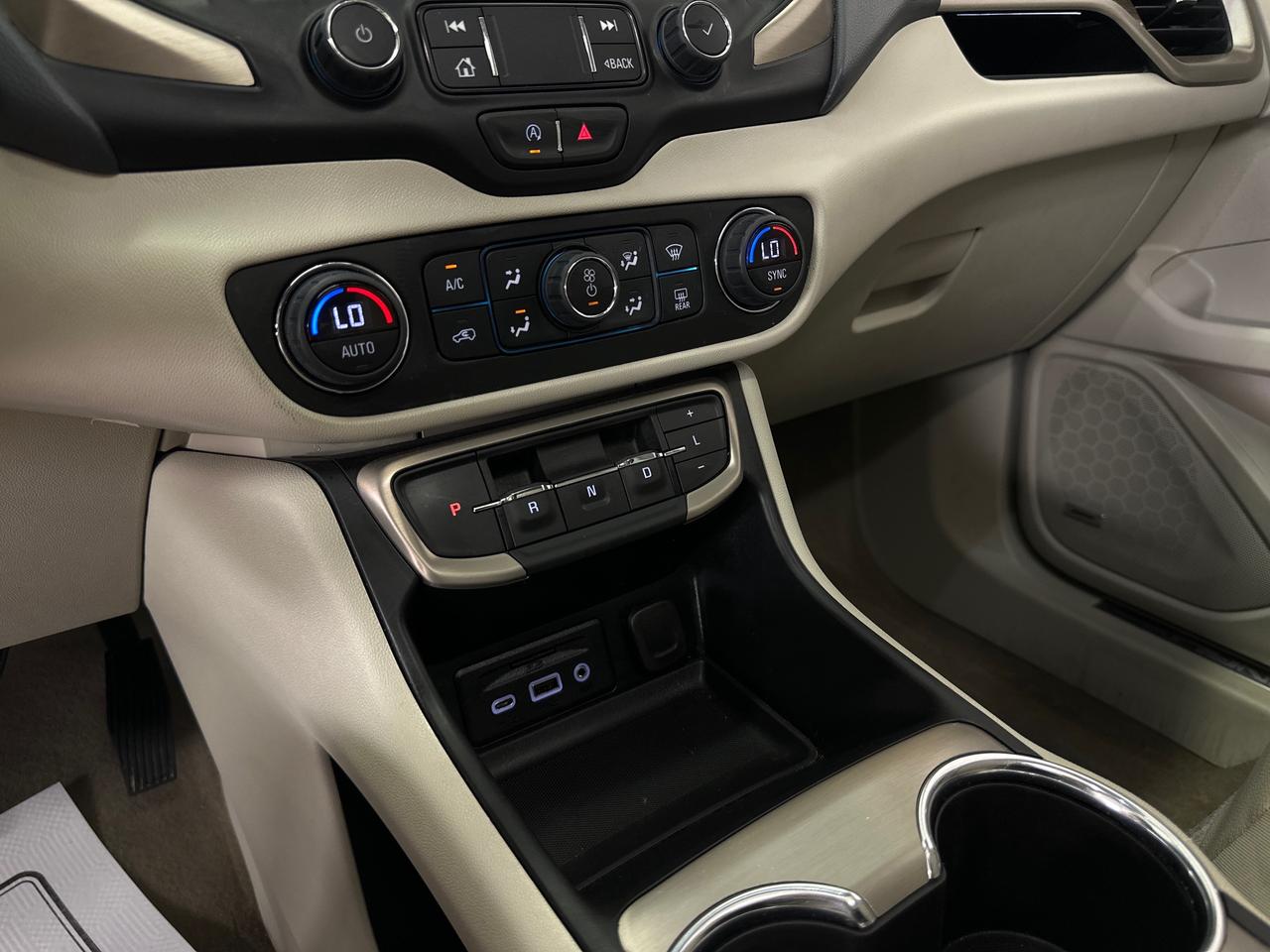 2024 GMC Terrain Denali Photo