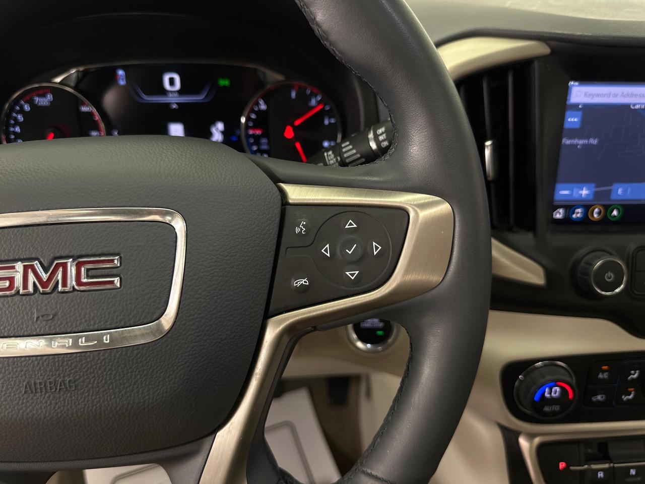 2024 GMC Terrain Denali - AWD/PANO ROOF/LEATHER/NAV/19KM/OFF LEASE Photo