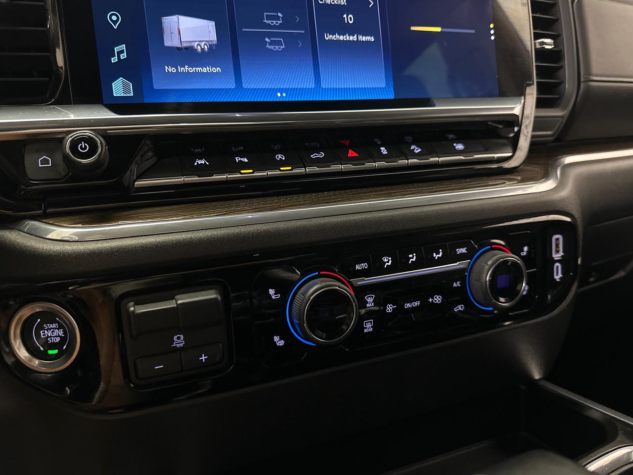 2023 Chevrolet Silverado 1500 LT Trail Boss Photo