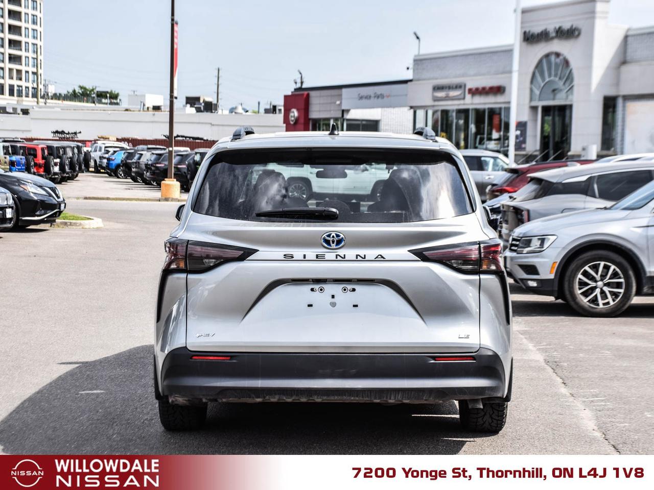 2025 Toyota Sienna LE 8-Passenger 4dr Front-Wheel Drive Passenger Van Photo