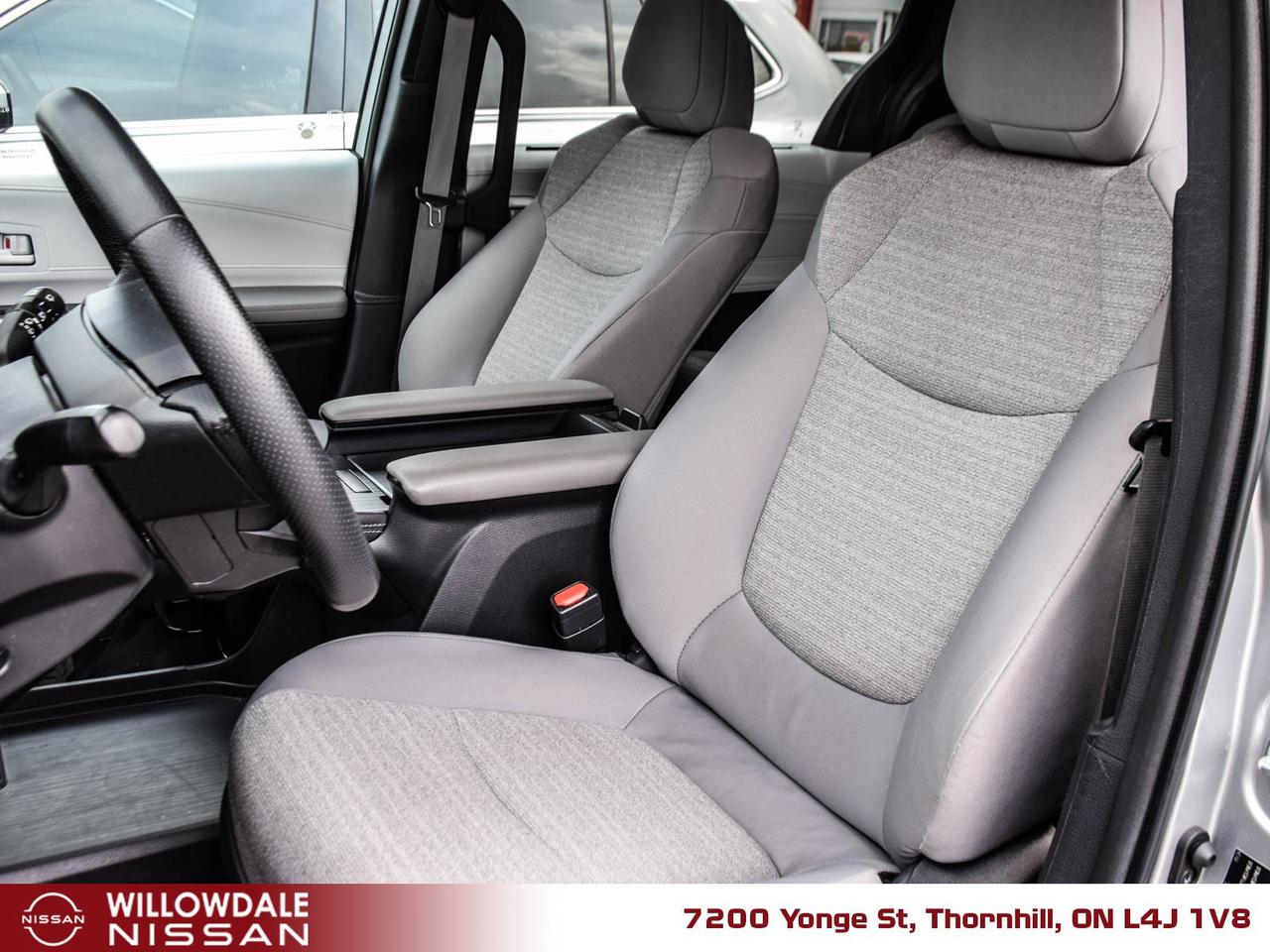 2025 Toyota Sienna LE 8-Passenger 4dr Front-Wheel Drive Passenger Van Photo