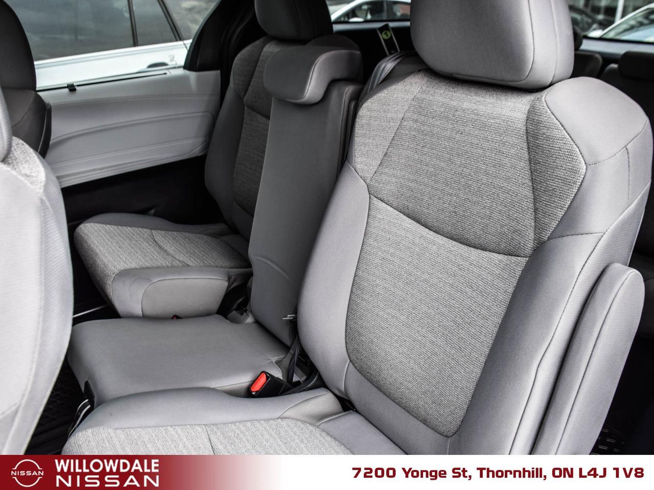 2025 Toyota Sienna LE 8-Passenger 4dr Front-Wheel Drive Passenger Van Photo