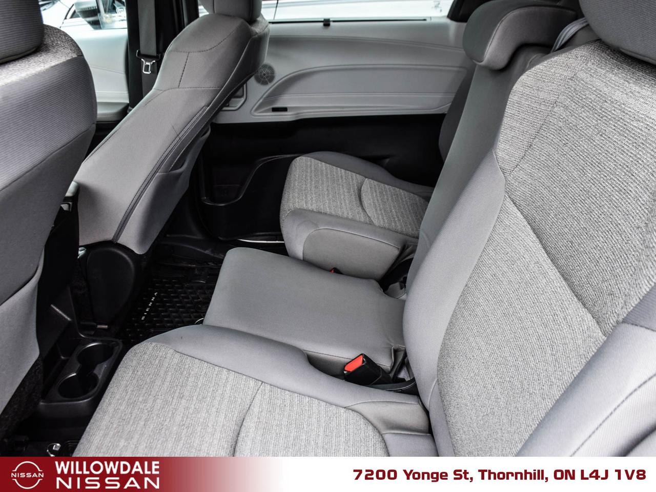 2025 Toyota Sienna LE 8-Passenger 4dr Front-Wheel Drive Passenger Van Photo