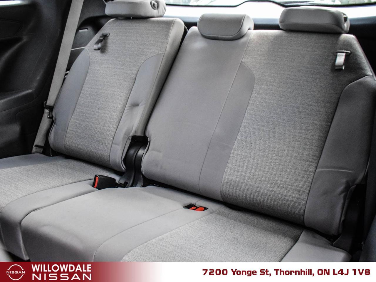 2025 Toyota Sienna LE 8-Passenger 4dr Front-Wheel Drive Passenger Van Photo
