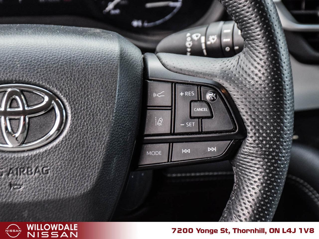 2025 Toyota Sienna LE 8-Passenger 4dr Front-Wheel Drive Passenger Van Photo
