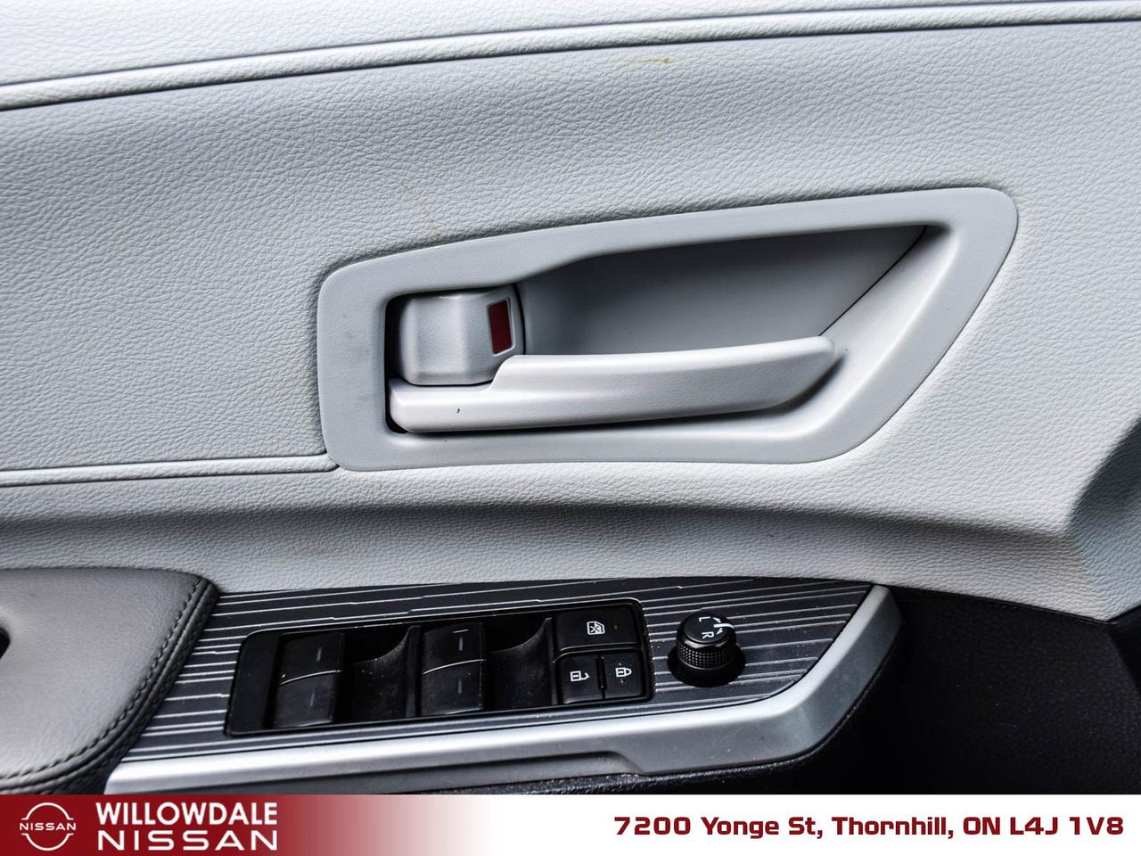 2025 Toyota Sienna LE 8-Passenger 4dr Front-Wheel Drive Passenger Van Photo
