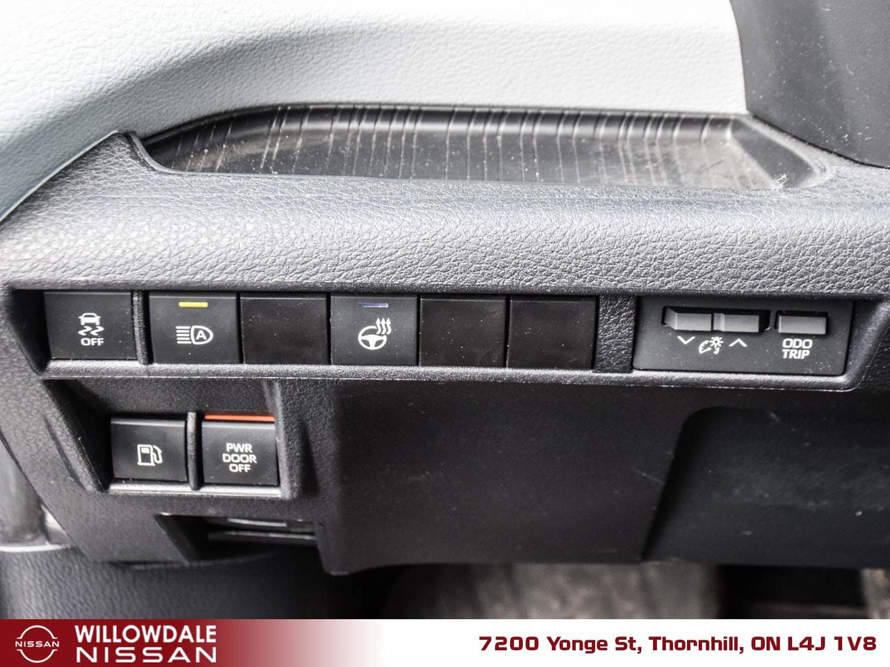 2025 Toyota Sienna LE 8-Passenger 4dr Front-Wheel Drive Passenger Van Photo