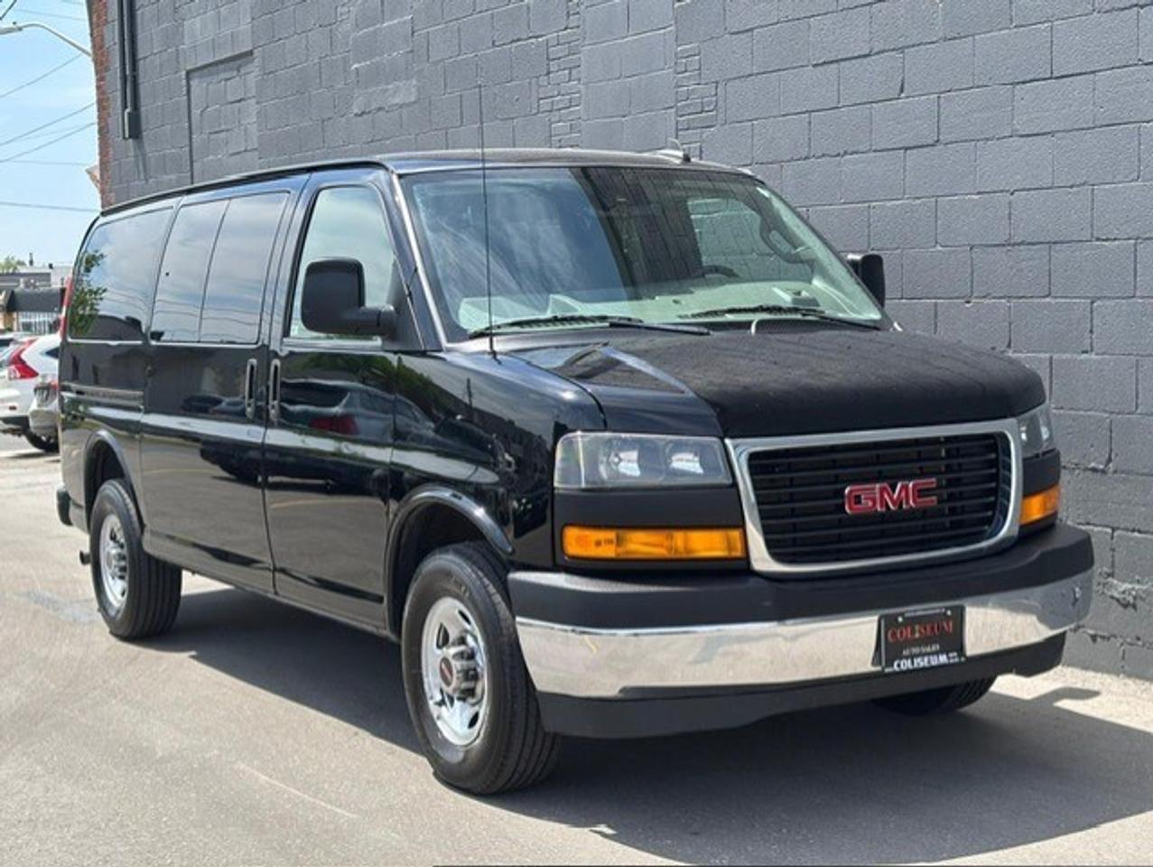 2019 GMC Savana Passenger LT 2500 **12 PASSENGER-NAVIGATION-CAMERA-TOW PKG** Photo