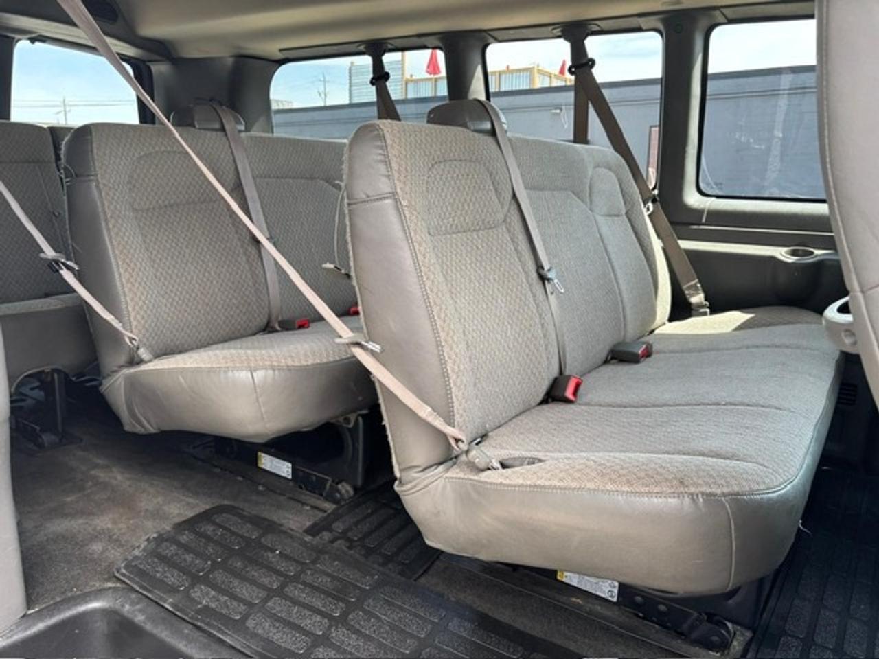 2019 GMC Savana Passenger LT 2500 **12 PASSENGER-NAVIGATION-CAMERA-TOW PKG** Photo