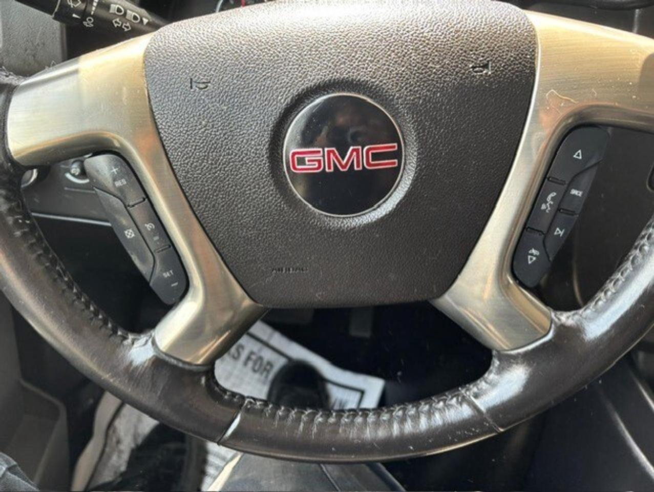 2019 GMC Savana Passenger LT 2500 **12 PASSENGER-NAVIGATION-CAMERA-TOW PKG** Photo