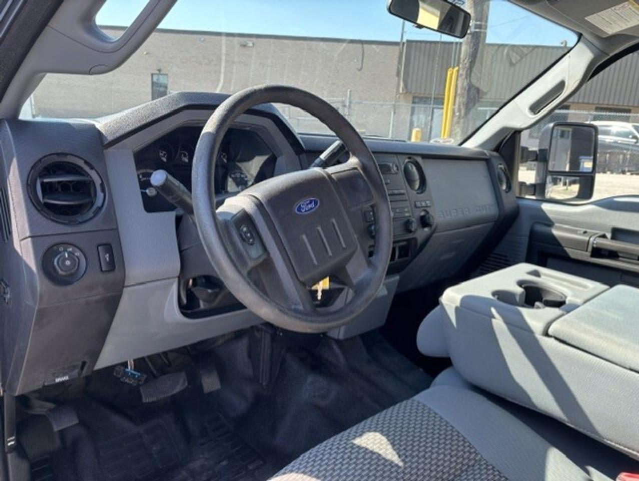 2015 Ford F-250 6.7 POWER STROKE DIESEL-ONLY 98KM-1 OWNER-LONG BOX Photo