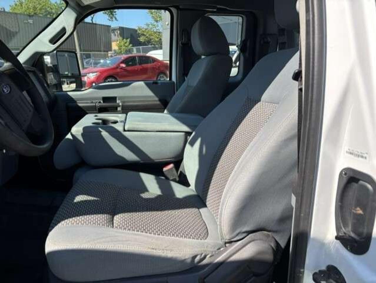2015 Ford F-250 6.7 POWER STROKE DIESEL-ONLY 98KM-1 OWNER-LONG BOX Photo