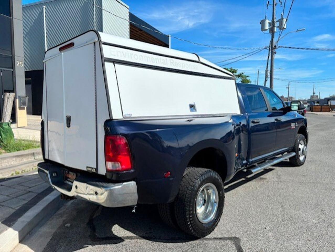 2012 RAM 3500 SLT 4WD 6.7L CUMMINS DIESEL-1 GOVT OWNER-CREW CAB! Photo4