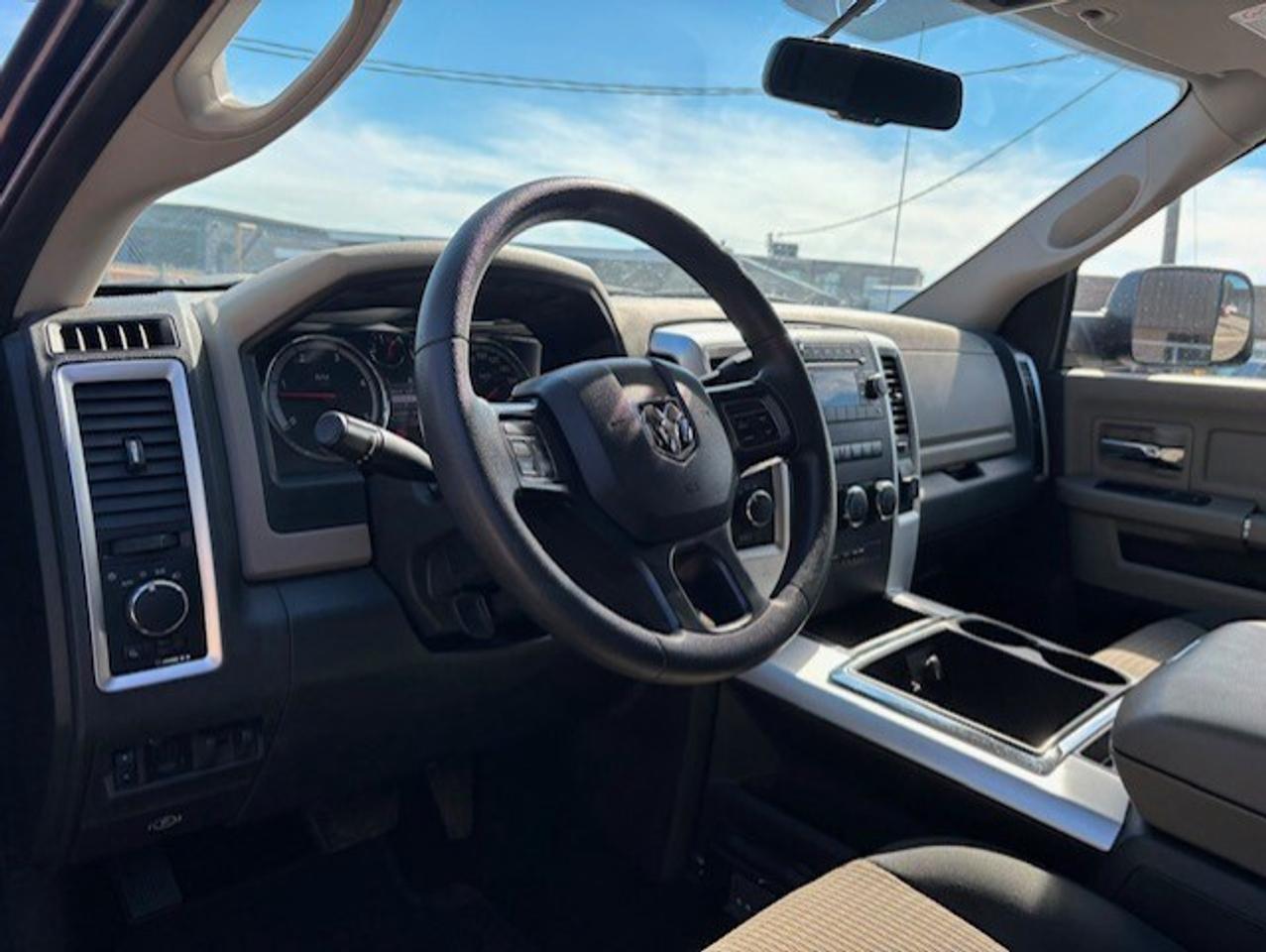 2012 RAM 3500 SLT 4WD 6.7L CUMMINS DIESEL-1 GOVT OWNER-CREW CAB! Photo