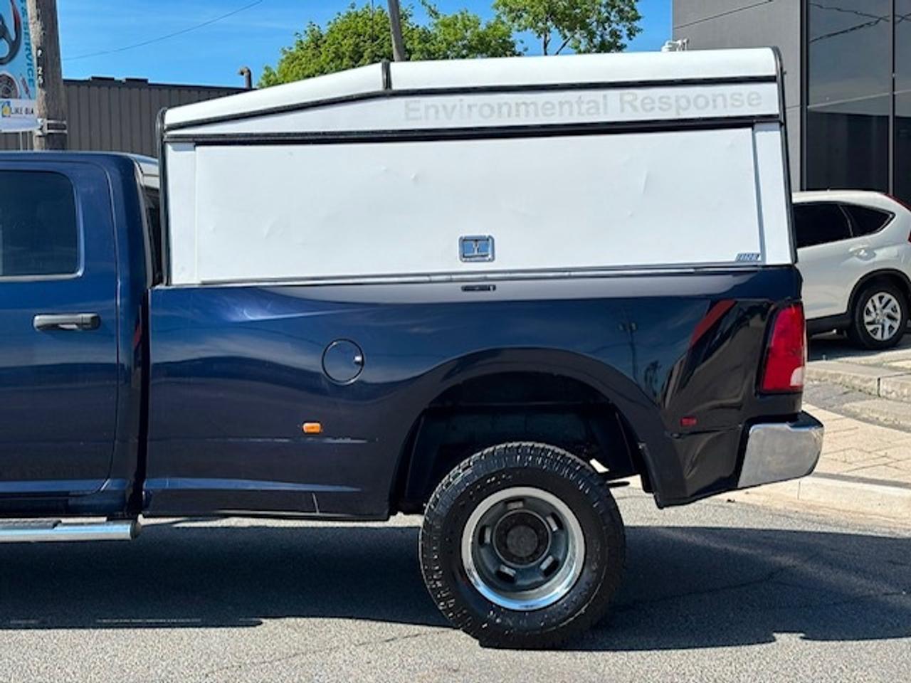 2012 RAM 3500 SLT 4WD 6.7L CUMMINS DIESEL-1 GOVT OWNER-CREW CAB! Photo