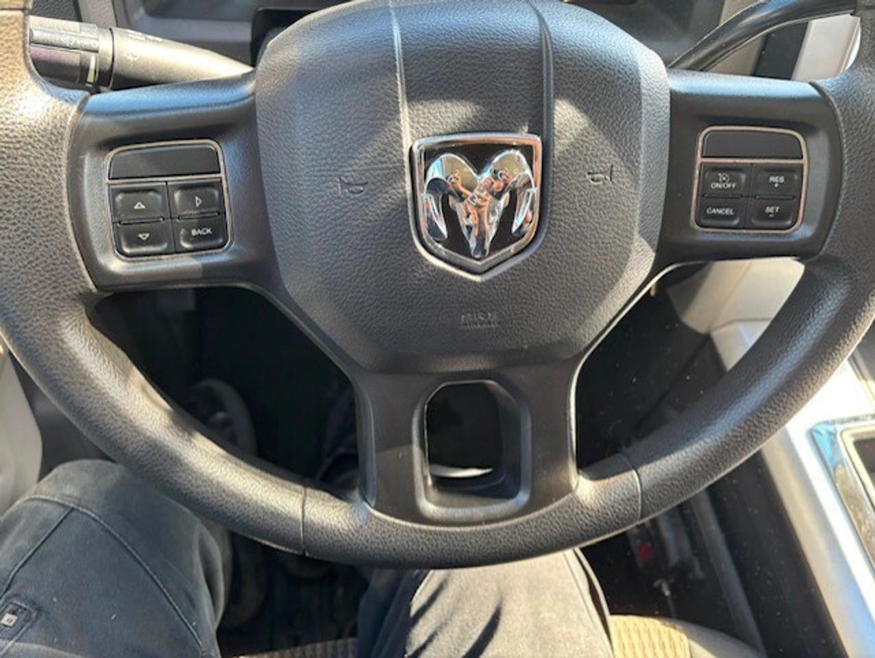 2012 RAM 3500 SLT 4WD 6.7L CUMMINS DIESEL-1 GOVT OWNER-CREW CAB! Photo