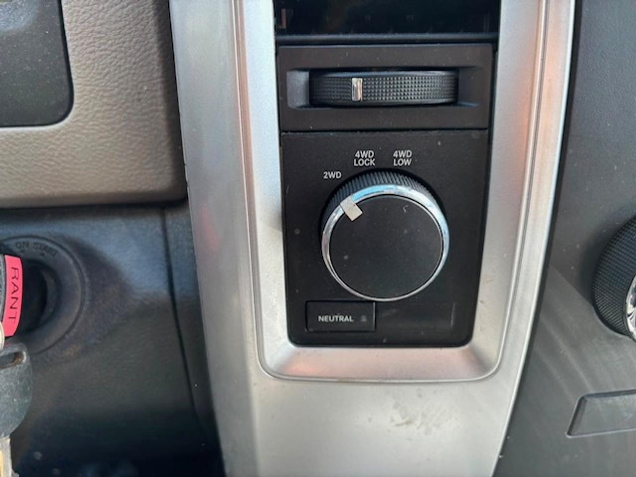 2012 RAM 3500 SLT 4WD 6.7L CUMMINS DIESEL-1 GOVT OWNER-CREW CAB! Photo