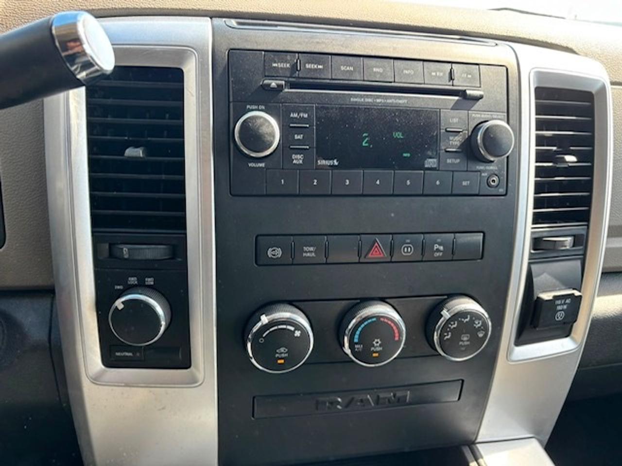 2012 RAM 3500 SLT 4WD 6.7L CUMMINS DIESEL-1 GOVT OWNER-CREW CAB! Photo