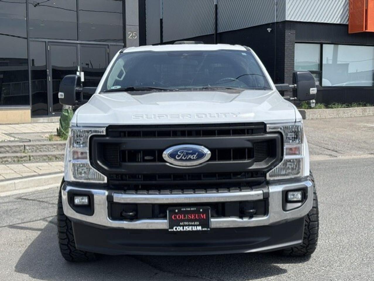 2022 Ford F-250 XLT 4WD **ONLY 63,000KM-1 OWNER-CREW CAB-6.75' BOX Photo