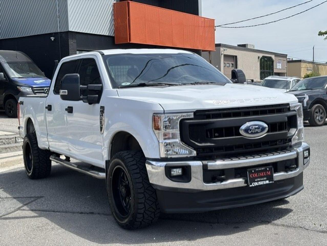 2022 Ford F-250 XLT 4WD **ONLY 63,000KM-1 OWNER-CREW CAB-6.75' BOX Photo