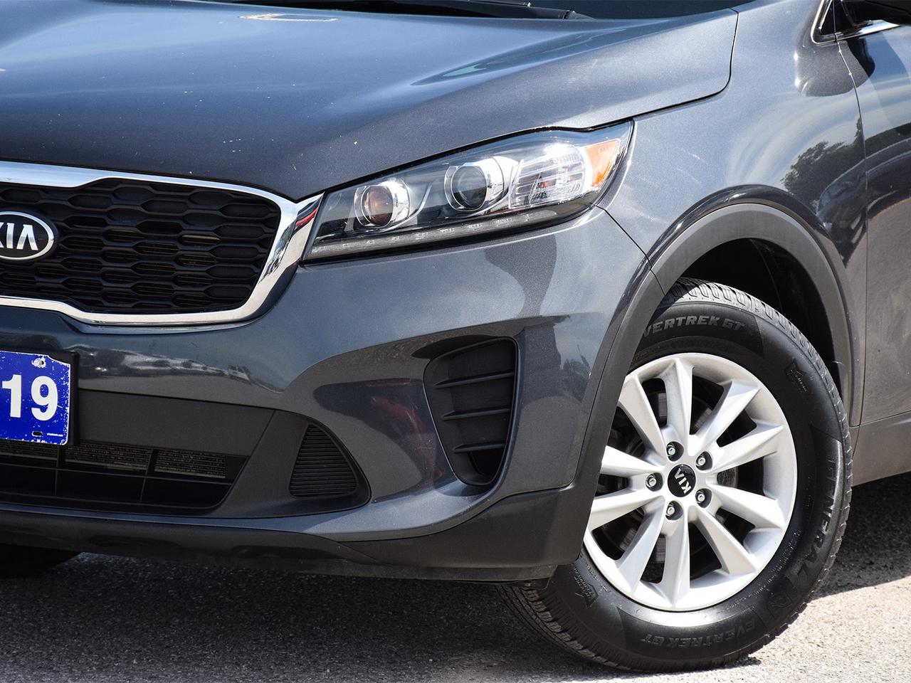 2019 Kia Sorento L ~Heated Seats ~ Bluetooth ~Carplay ~Camera Photo